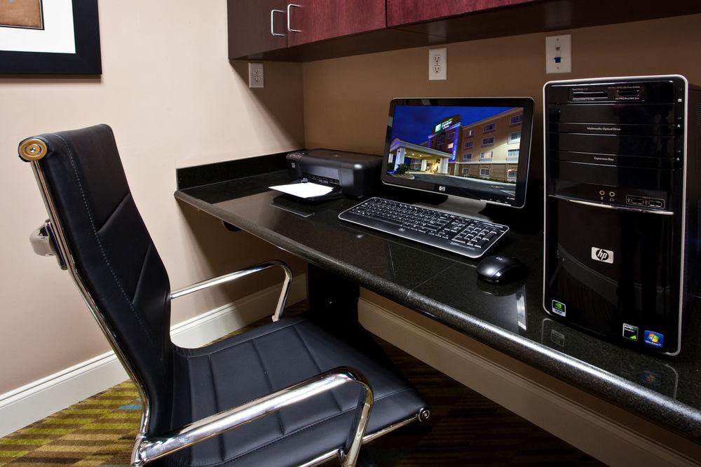 Holiday Inn Express Palatka Northwest By Ihg Bagian luar foto