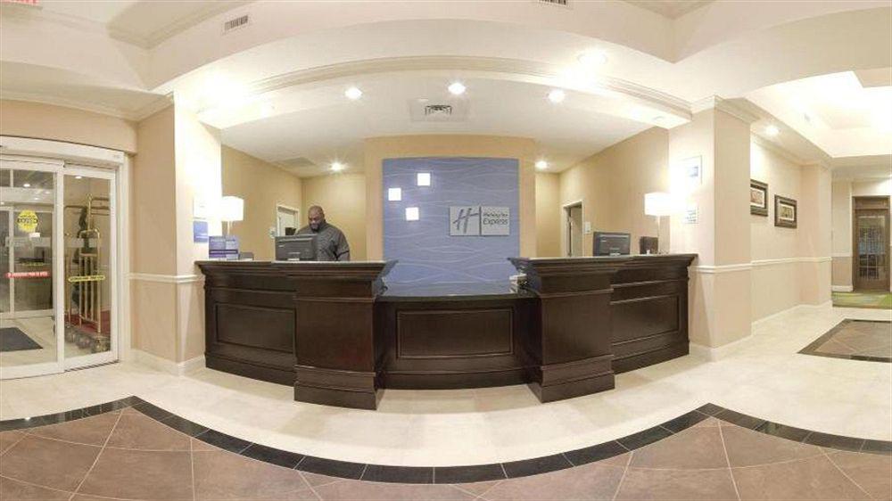 Holiday Inn Express Palatka Northwest By Ihg Bagian luar foto